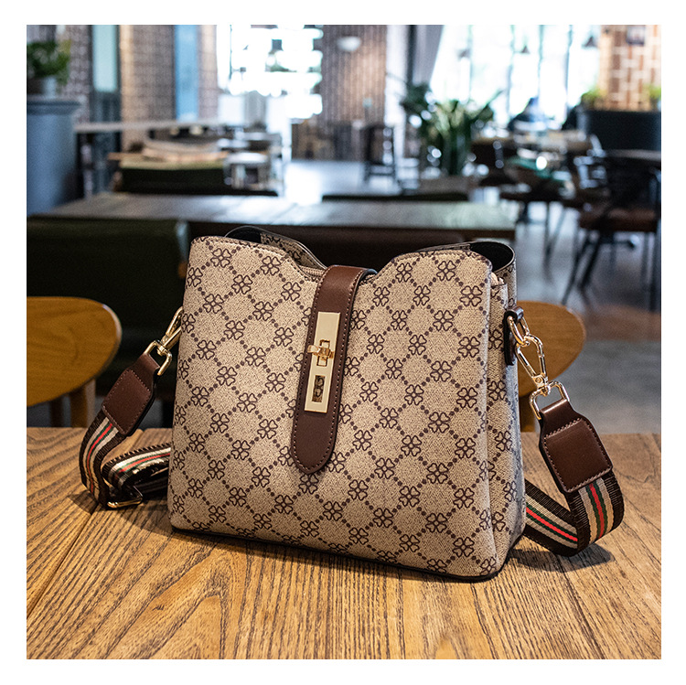 Женская Crossbody Сумочка Монограмма Pattern Холст с коричневой кожаной отделкой